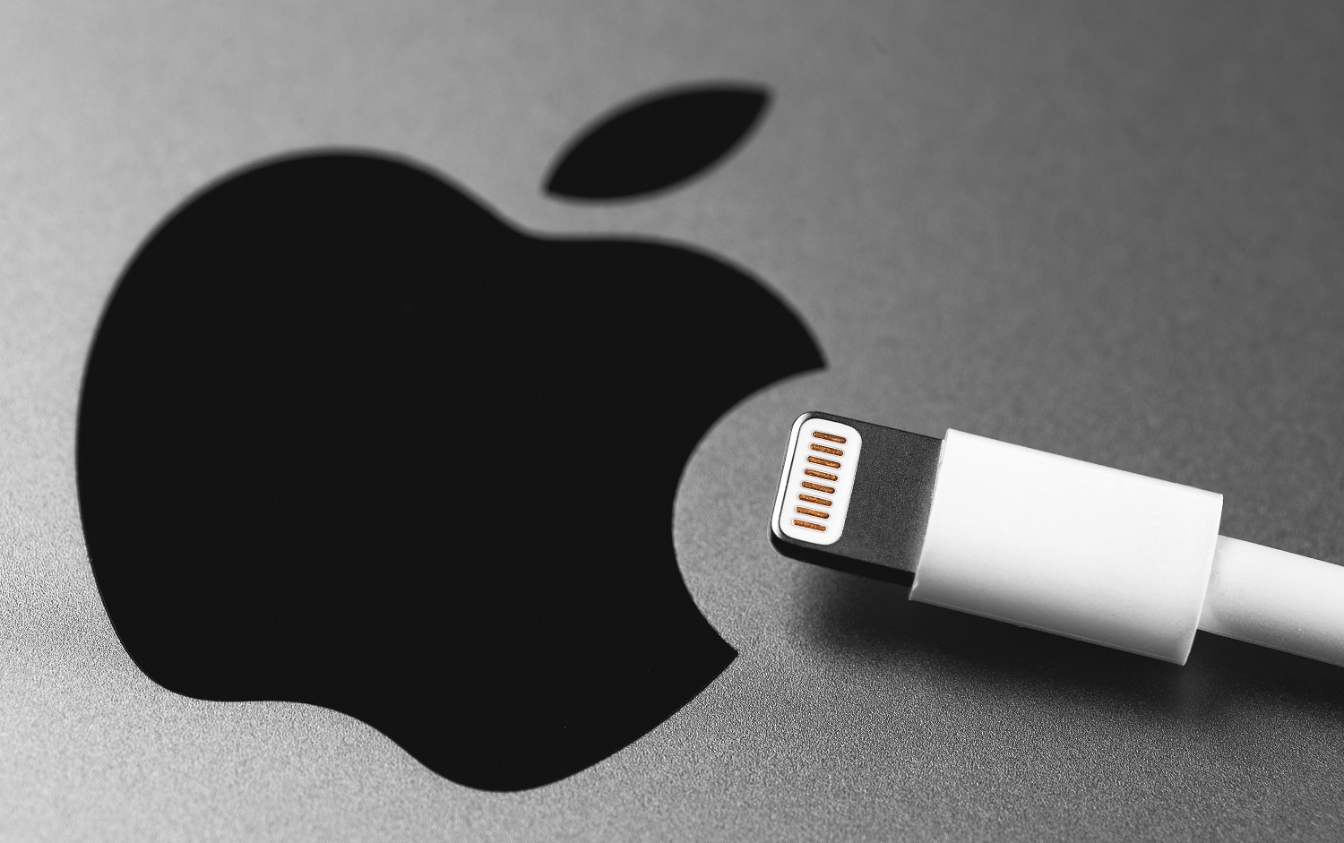 Apple: Πόσο κοντά είναι στην κατάργηση των φορτιστών lightning | Liberal.gr