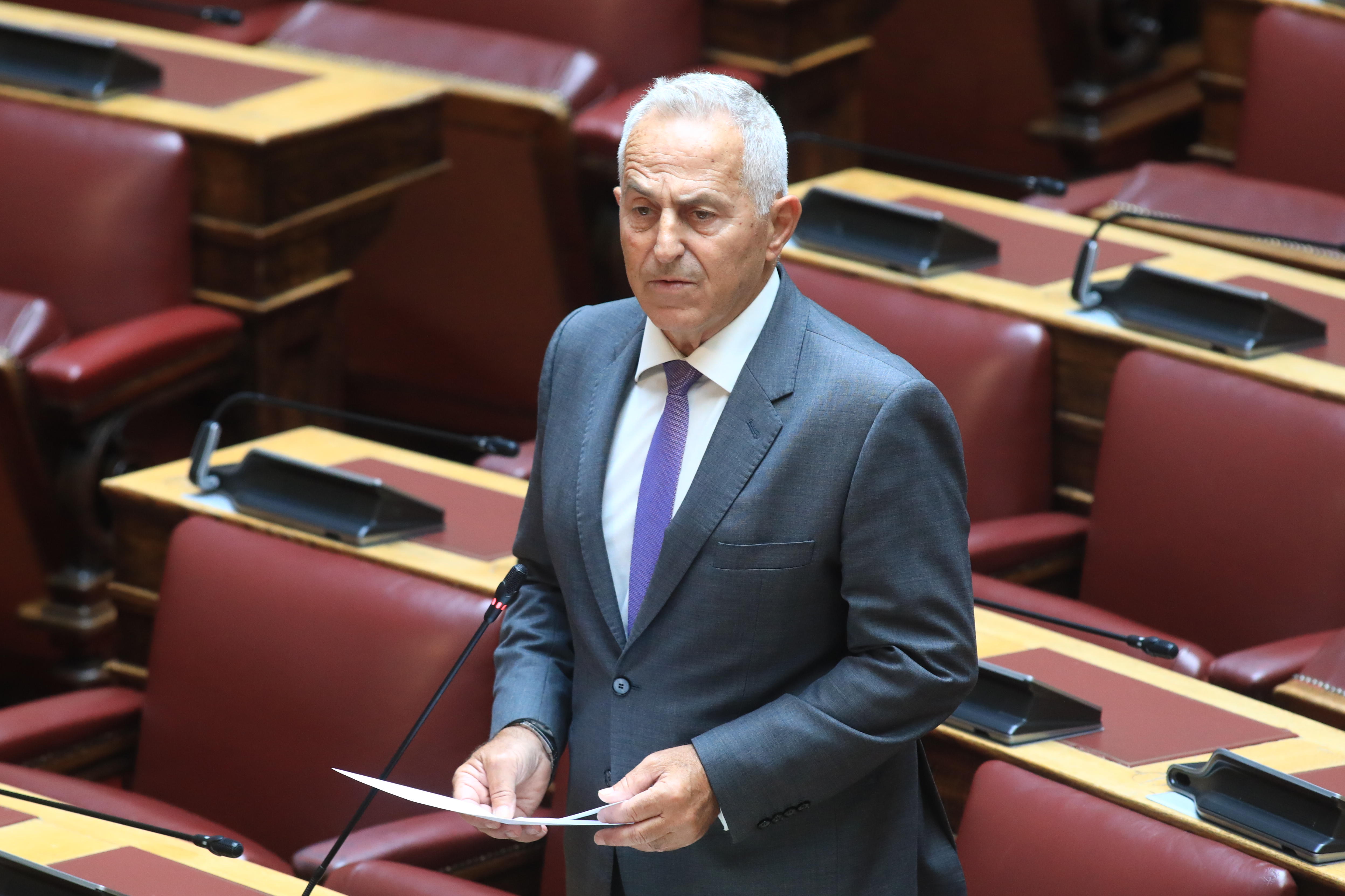 apostolakis.jpg