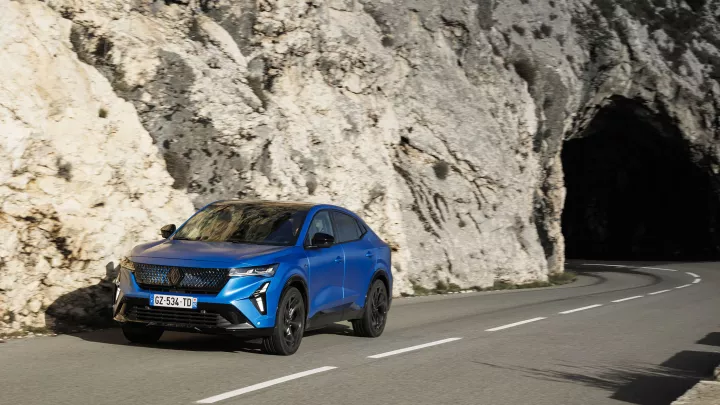 Renault Rafale E-Tech 4x4 300 hp Atelier Alpine (4) copy.jpg