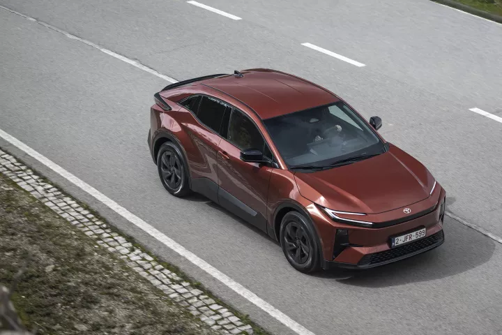 Toyota C-HR+ 2026 (8) copy.jpg