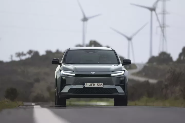 Toyota C-HR+ Πορτογαλία (7) copy.jpg