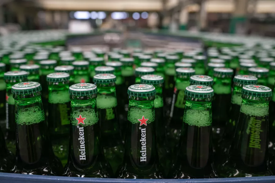 Μπουκάλια_Heineken.jpg