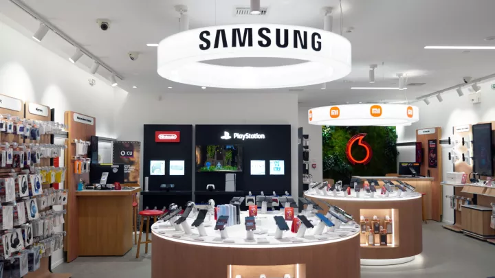 vodafone_stores (1).JPG