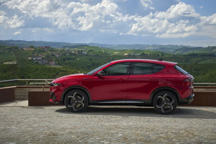 Alfa Romeo Tonale new 2026 (5).jpg