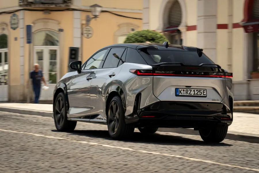 Lexus RZ (6).jpg