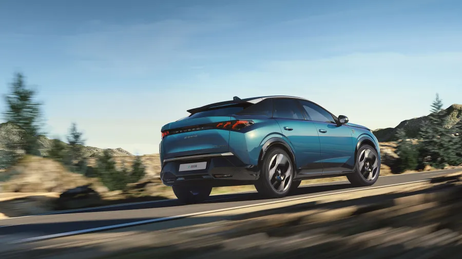 peugeot-3008-dual-motor-2503styp-203-fr copy.jpg