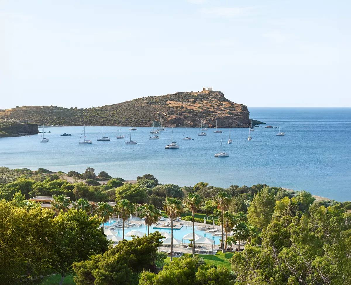 Πάσχα στο Cape Sounio: Η πιο μαγευτική πασχαλινή εμπειρία με θέα τον Ναό του Ποσειδώνα