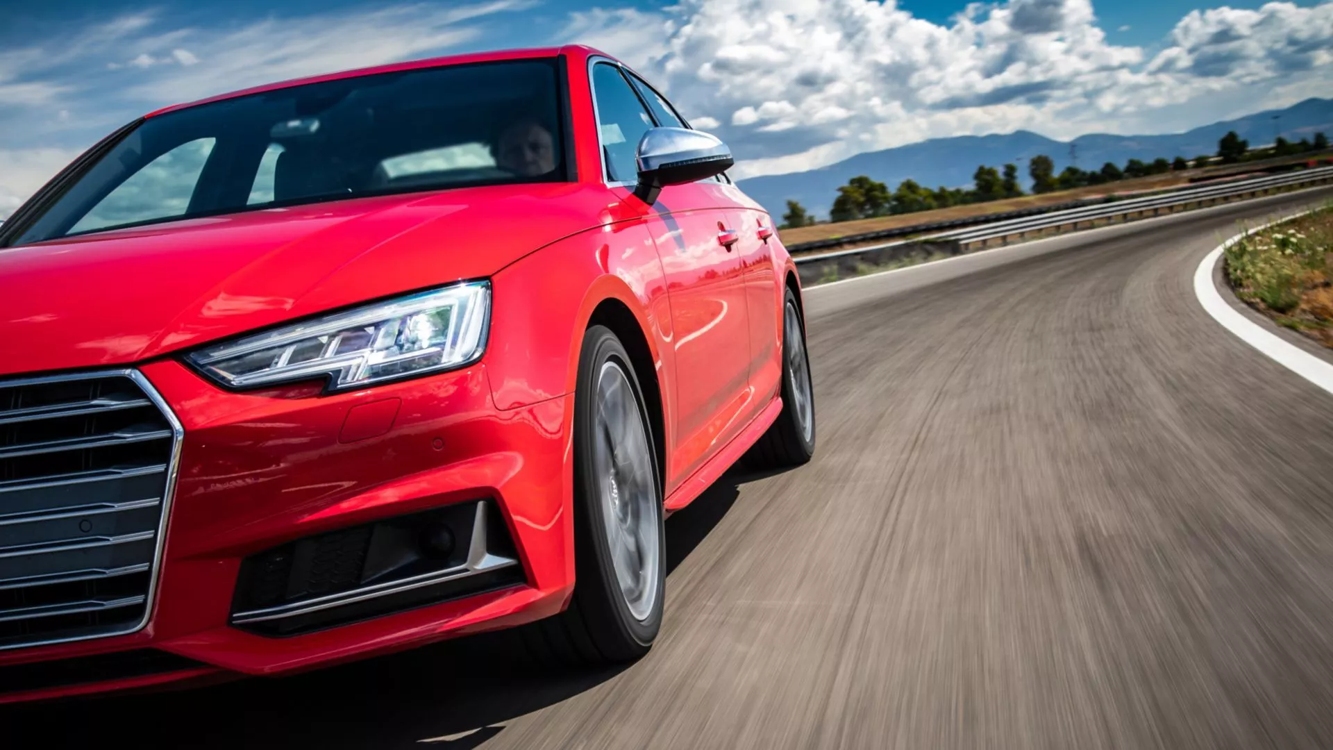 Ένα «καθαρόαιμο» sport ελαστικό με αντοχές και ασφάλεια υψηλών προδιαγραφών