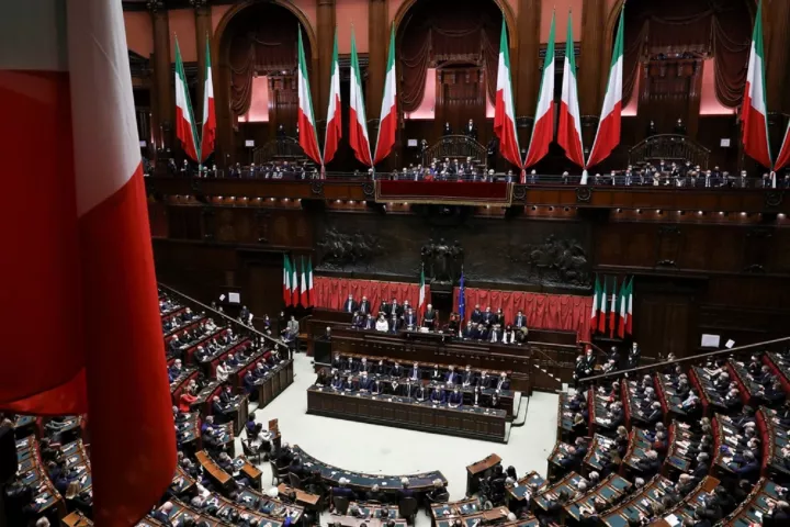 Πρόντι:Αν κερδίσει η Μελόνι θα απομονωθούμε