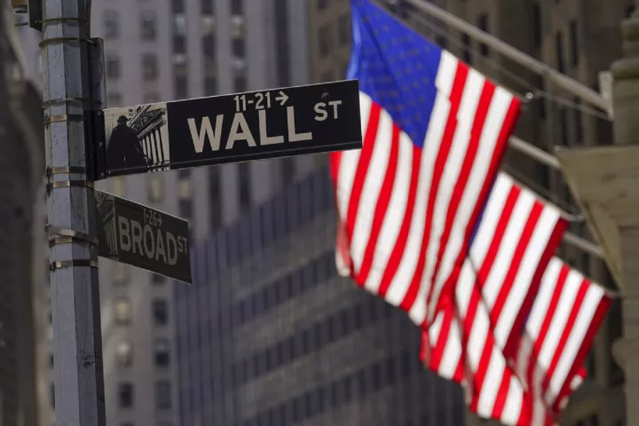 Wall Street: Πάνω από 800 μονάδες έκλεισε ο Dow, τέταρτη σερί εβδομάδα με κέρδη