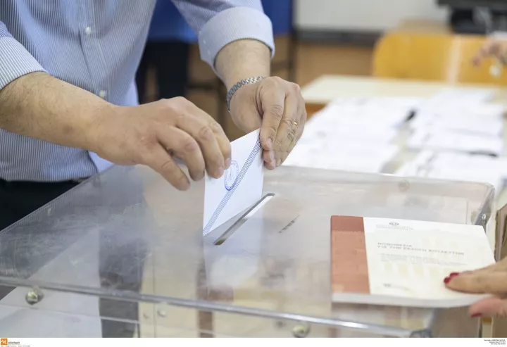 Προβάδισμα 6,8% για τη Νέα Δημοκρατία 