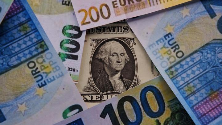 € VS $: Tάιμ αουτ ή λήξη του αγώνα;
