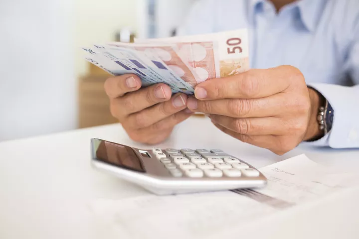 Άνοιξε η πλατφόρμα για τα 250 ευρώ στους μακροχρόνια ανέργους