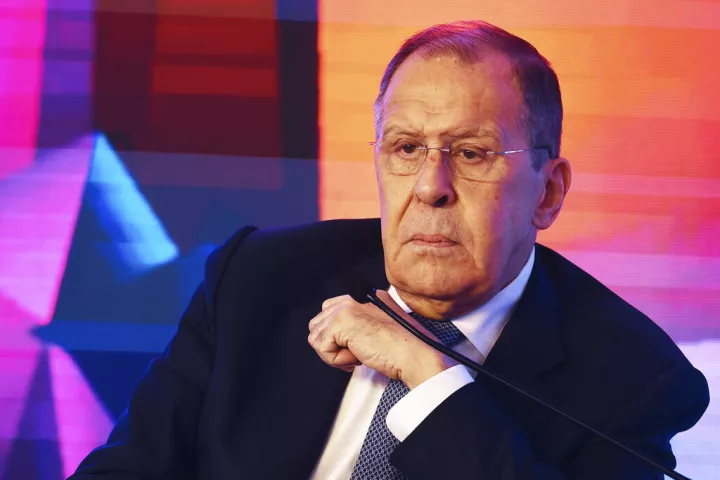 Λαβρόφ: Η Δύση προσπαθεί να σπείρει διχόνοια ανάμεσα στη Ρωσία και την Κίνα