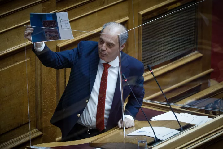 Ελληνική Λύση: «Με τη δύναμη του ελληνικού λαού θα σάς ελέγξουμε εμείς»