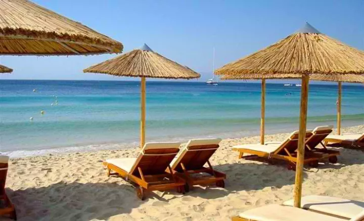 Μπαράζ ελέγχων σε Πάρο και Αντίπαρο το τριήμερο - Απελευθέρωση 5.000 τ.μ. αιγιαλού και παραλίας