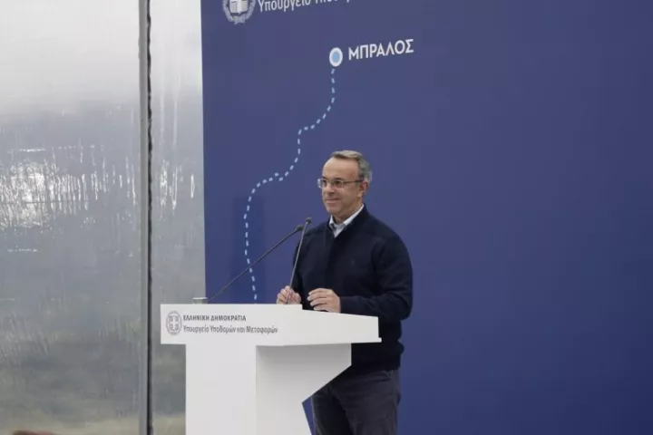 Χρ. Σταϊκούρας: Ξεκινά η κατασκευή του οδικού άξονα Λαμία – Αντίρριο, που ενώνει το Αιγαίο με το Ιόνιο 