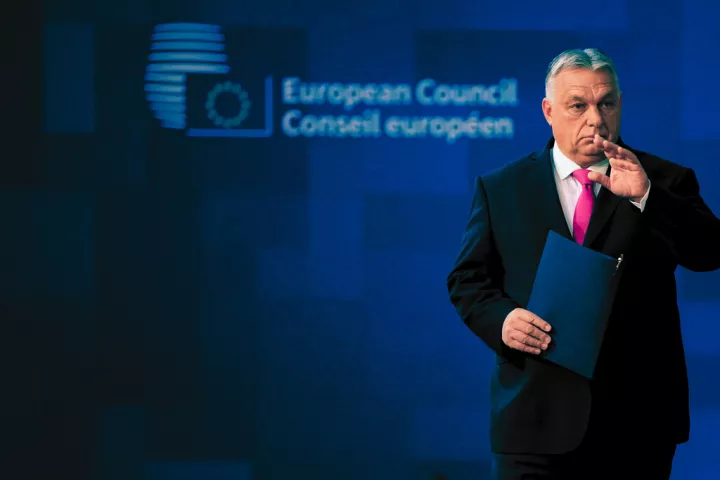 H EE απειλεί με άρση του δικαιώματος ψήφου της Ουγγαρίας εάν μπλοκάρει την ουκρανική βοήθεια
