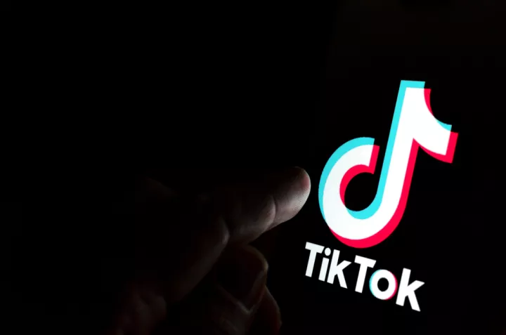 Πωλείται η πλατφόρμα του Tik Tok - Ποιοι είναι η πιθανοί αγοραστές