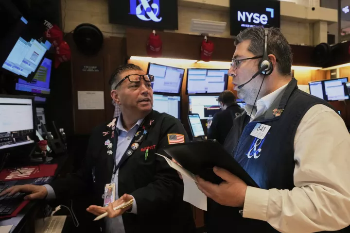 Δίχως τέλος το sell off στη Wall: Βουτιά 5,9% για S&P, 5,8% για Nasdaq και 5,5% για Dow