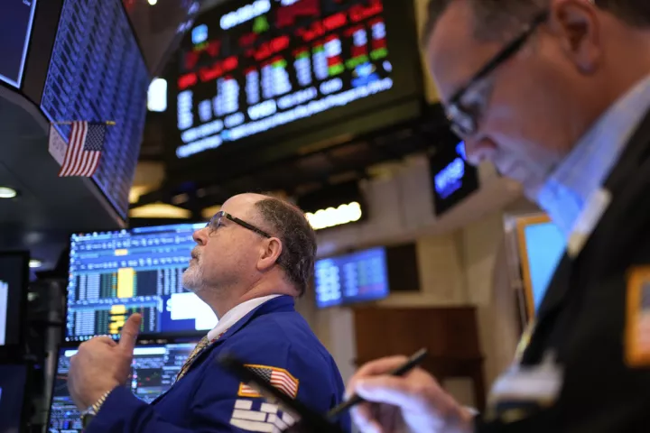Νέα «βουτιά» στη Wall Street υπό το φόβο ύφεσης - Απώλειες 4,27% για τον Nasdaq και 3,45% για τον S&P 500