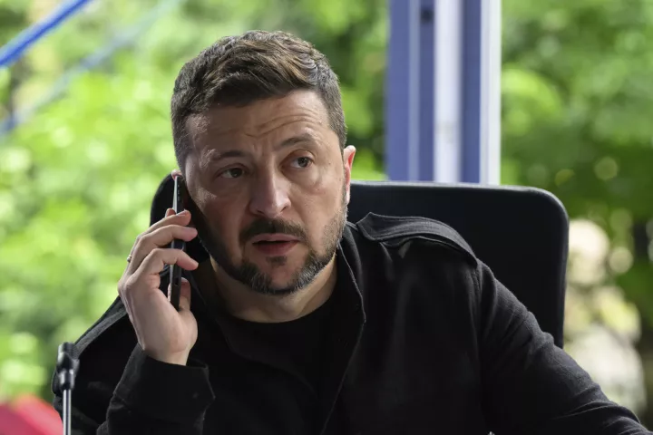 Ζελένσκι: Ζητά αυστηρότερες κυρώσεις κατά της Μόσχας - Έτοιμος να ασκήσει πίεση δηλώνει ο Τραμπ