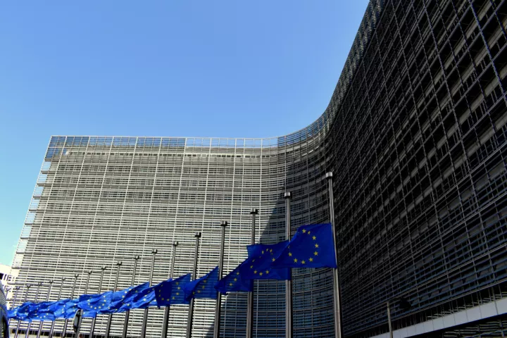 ΕΕ: Επιταχύνονται οι διαπραγματεύσεις με τις ΗΠΑ για τους δασμούς - Συνάντηση την Τετάρτη στο Παρίσι