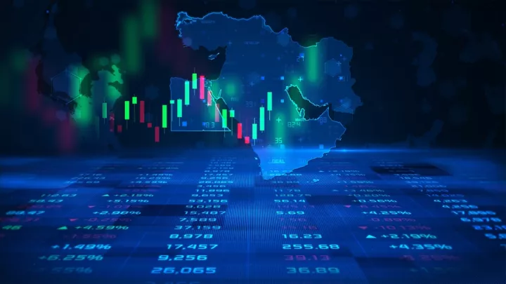Πτώση στο πετρέλαιο μετά το ράλι και  με την προσοχή στο Στενό του Ορμούζ
