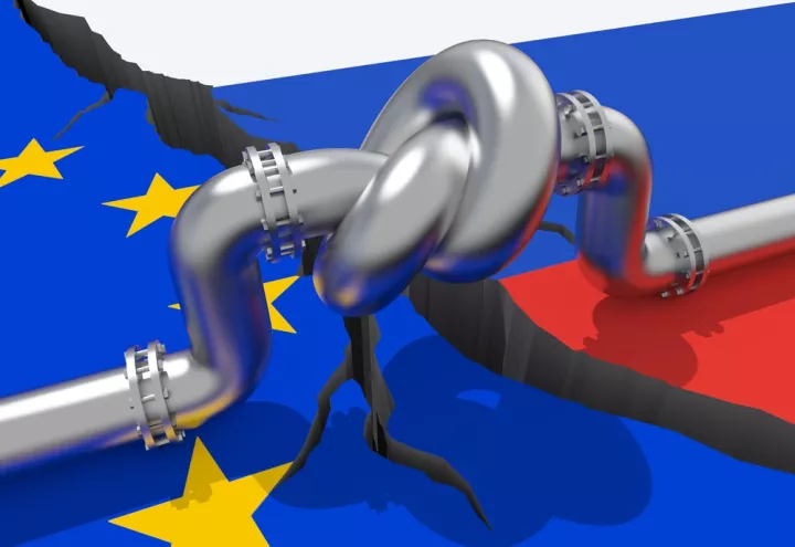 EE: Οριστική απεξάρτηση από το ρωσικό πετρέλαιο και φυσικό αέριο έως το τέλος του 2027