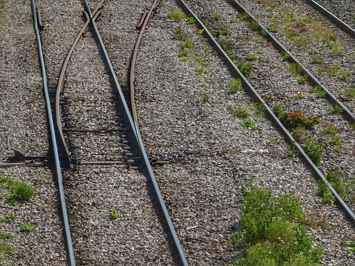 Δωρεά των 4 συστημικών τραπεζών για αποκατάσταση του σιδηροδρομικού δικτύου στη Θεσσαλία