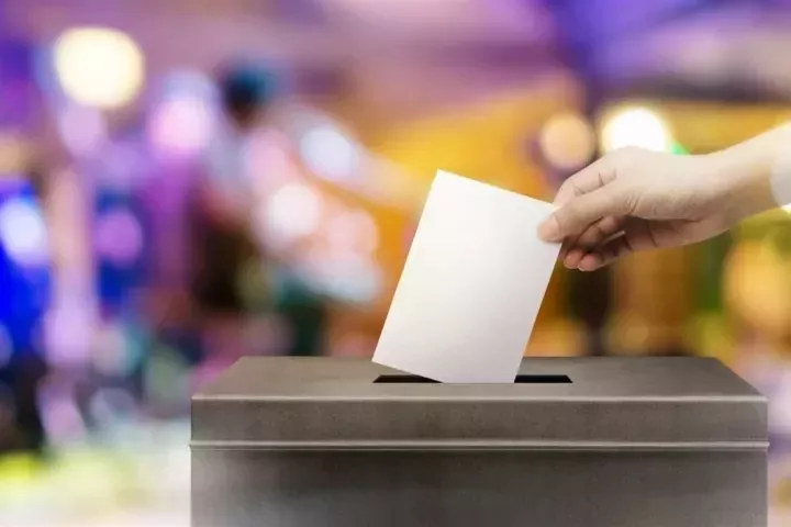 Ανοίγει την ψαλίδα η ΝΔ, ξεφουσκώνει η Πλεύση - Δεύτερο με χαμηλά ποσοστά το ΠΑΣΟΚ