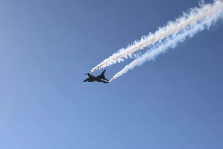 Διελεύσεις μαχητικών αεροσκαφών πάνω από την Αττική σήμερα από τις 09:30 έως τις 11:30