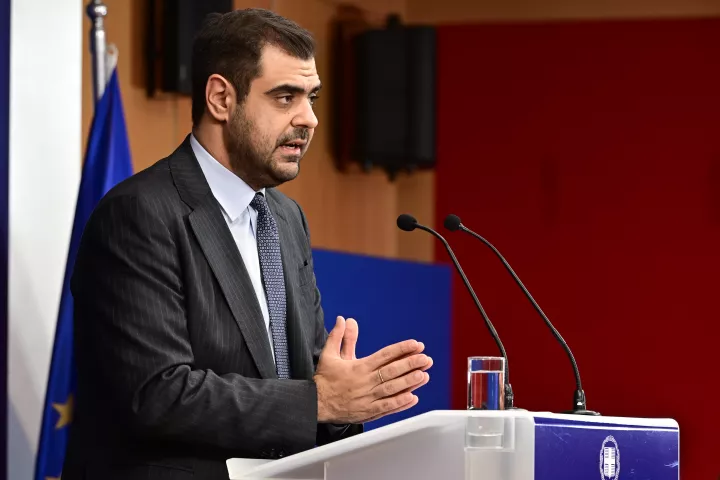 Μαρινάκης: Αστείο το επιχείρημα Ανδρουλάκη ότι η κυβέρνηση «πιάστηκε με τη γίδα στην πλάτη»