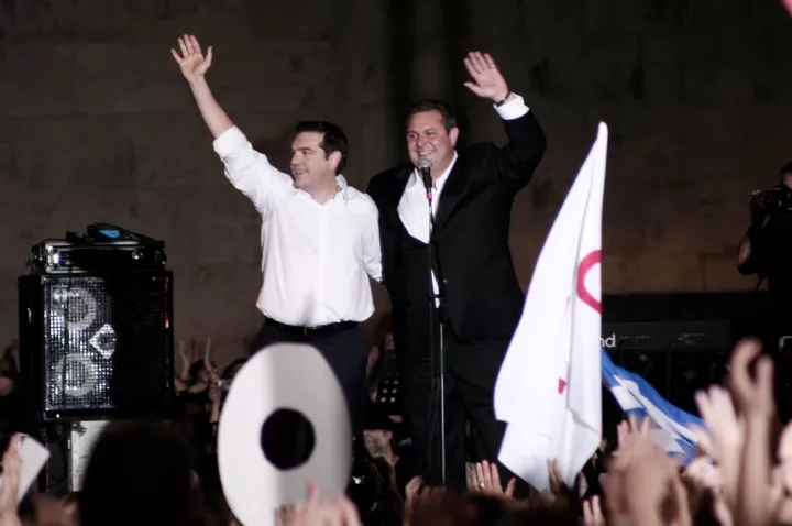 Η μαύρη επέτειος από το δημοψήφισμα: Τότε που παίξανε τη χώρα στα ζάρια