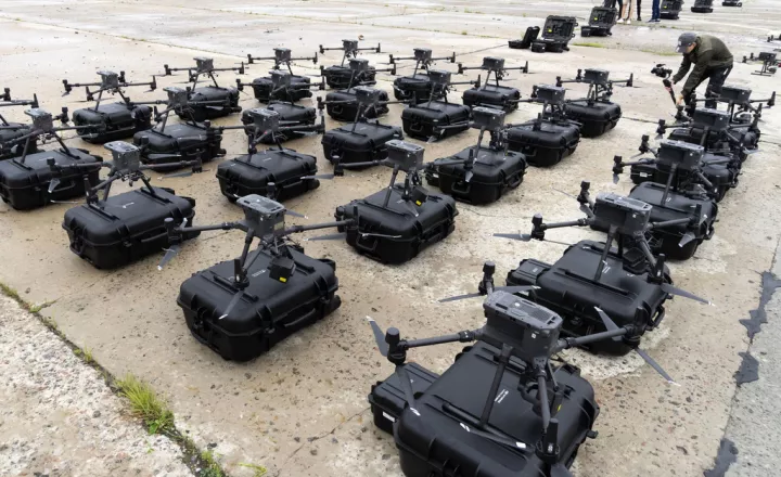 Η Leonardo μπορεί να προσφέρει τεχνολογία drone, αλλά δεν σχεδιάζει να ανοίξει εργοστάσιο στην Ουκρανία