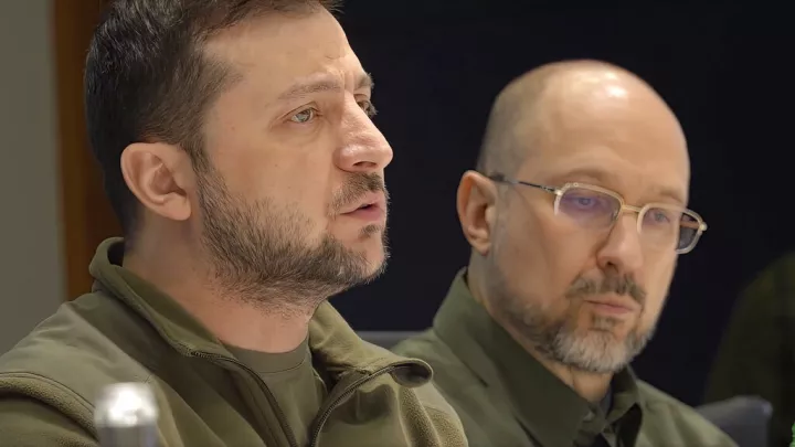 Ο Ζελένσκι προτείνει για τη θέση του υπουργού Άμυνας τον νυν πρωθυπουργό, Ντένις Σμίχαλ 