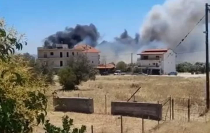 Υπό πλήρη έλεγχο η φωτιά στις Αχαρνές - Παραμένουν οι δυνάμεις, ήχησε 112 (vid)