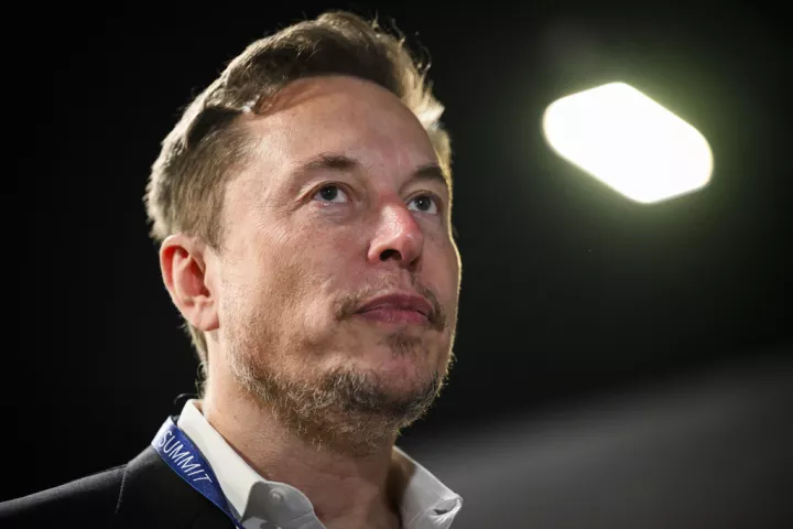 Ο Ίλον Μασκ θέλει να φτάσει την αποτίμηση της SpaceX στα 400 δισ. δολάρια 