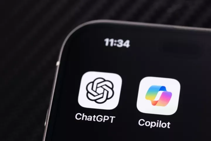 Το ChatGPT έχει κατά 1.039% περισσότερα downloads σε app τηλεφώνων από το Coipilot