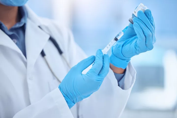 Ποια η σύνδεση ανάμεσα στα παιδικά εμβόλια με αλουμίνιο και τον αυτισμό