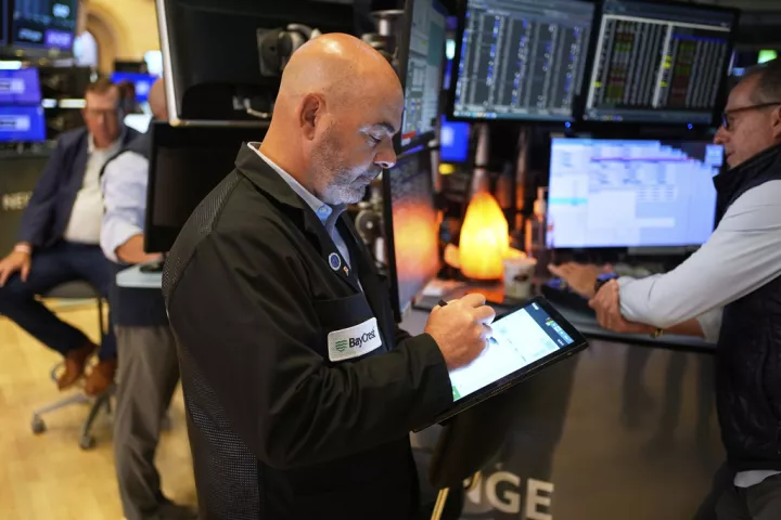 Wall Street:  Άνοδος λόγω θετικών μακροοικονομικών στοιχείων και εταιρικών κερδών