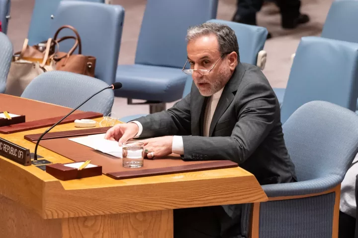 Αραγτσί: Οι ΗΠΑ εγκατέλειψαν το τραπέζι των διαπραγματεύσεων όχι το Ιράν
