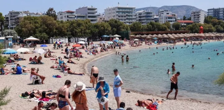 MyCoast: 5.500 καταγγελίες για τις ελληνικές παραλίες - Ποιες περιοχές πρωταγωνιστούν στις παραβάσεις 
