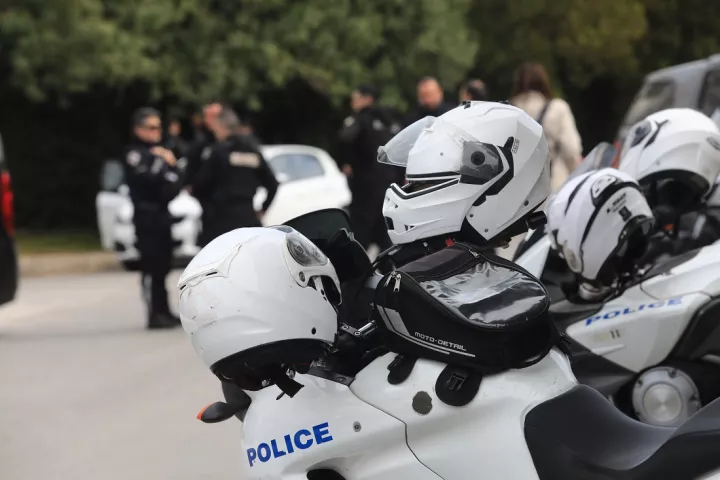 Εξαρθρώθηκε σπείρα διακίνησης ναρκωτικών - Τέσσερις αστυνομικοί μεταξύ των συλληφθέντων