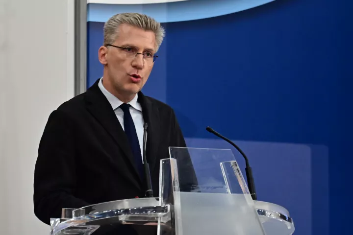 Σκέρτσος για νέα οχήματα Πυροσβεστικής: Η αντιπολίτευση βλέπει μόνο «δράκους» και συμφέροντα