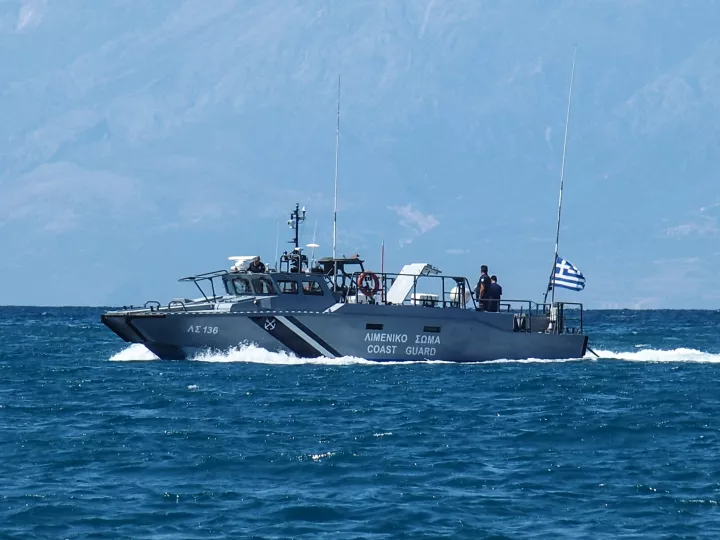 Τούρκοι δουλέμποροι αποβίβασαν 41 μετανάστες στη Χίο - Περιπετειώδης καταδίωξη του Λιμενικού