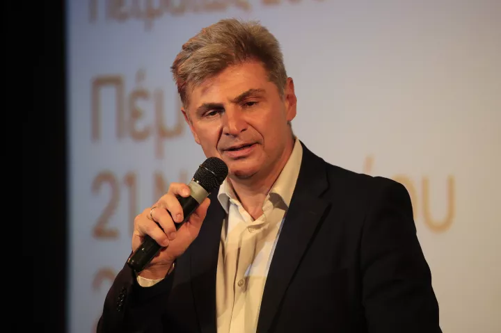 ΝΔ: Παραλήρημα χρυσαυγίτικης λογικής από τον Φαραντούρη - Έχει το πολιτικό θάρρος ο ΣΥΡΙΖΑ να τον διαγράψει;