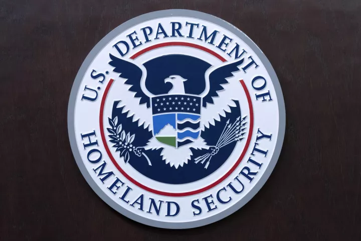ICE: Κατασκευή νέων κέντρων κράτησης μετά την αύξηση της χρηματοδότησης κατά 45 δισ. δολάρια