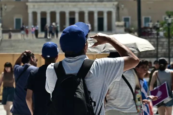 Καύσωνας προ των πυλών: Στους 44°C ο υδράργυρος - Οι περιοχές που επηρεάζονται