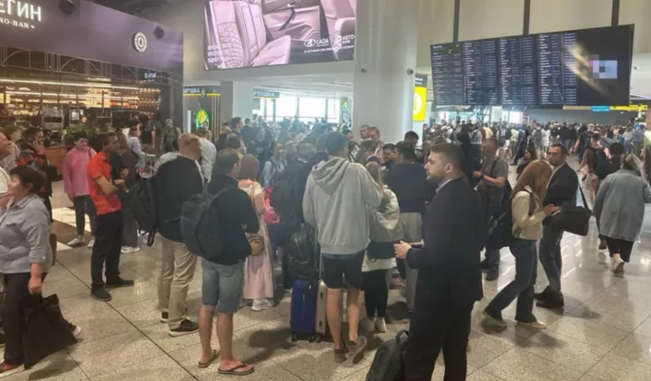 Ρωσία: Μεγάλες ουκρανικές επιδρομές προκάλεσαν χάος στα αεροδρόμια της Μόσχας